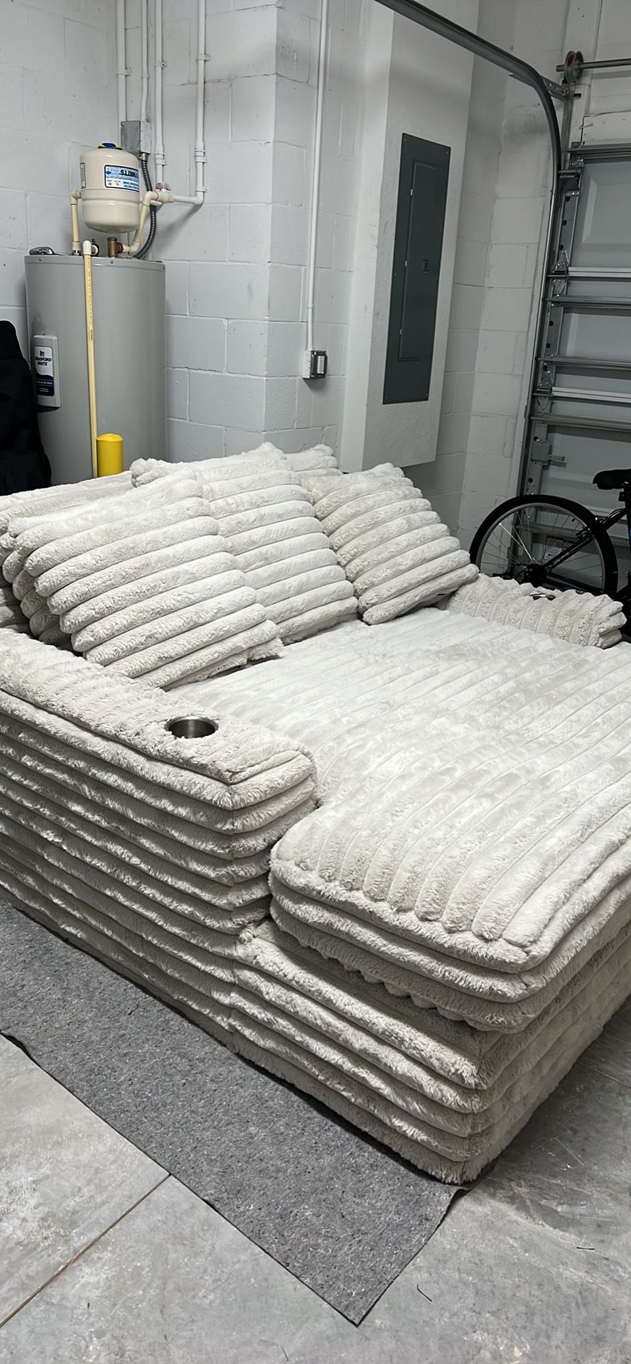 Rooms To Go Stratford chaise