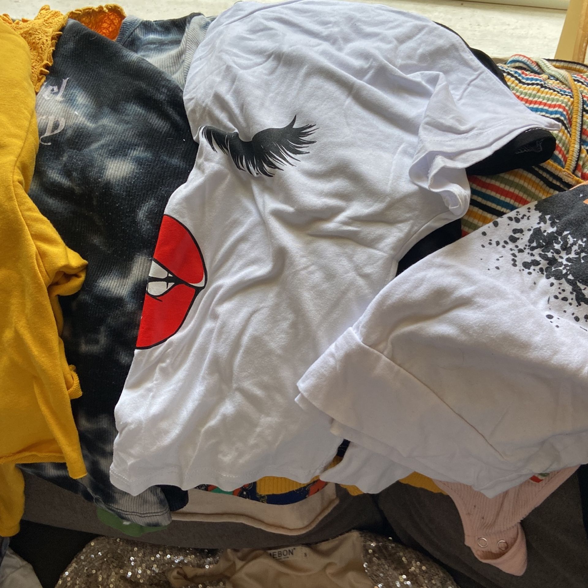 Clothes Size 3-5 Jeans And small-Med Shirts And Dresses