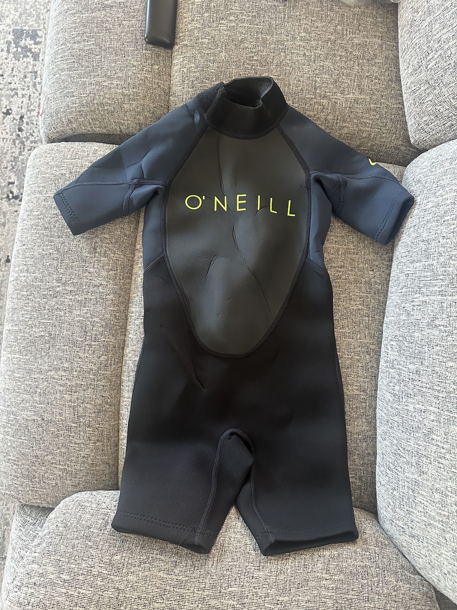 O’Neill Kids Wetsuit Size 4