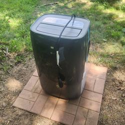 LG 8,000 BTU Smart Portable Air Conditioner LN