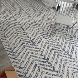 12x9 Blue And White  Rug 