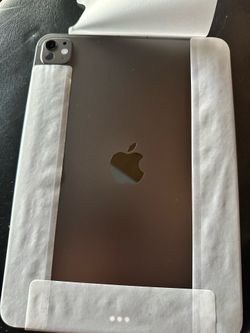 iPad Pro 11-inch (M5) Wi-Fi + Cellular