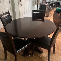 Kitchen/Dining Table