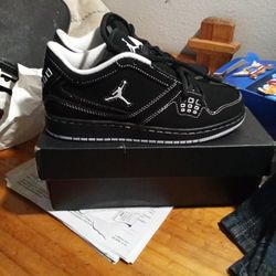 Jordan 1 Flight Low Top Sneakers