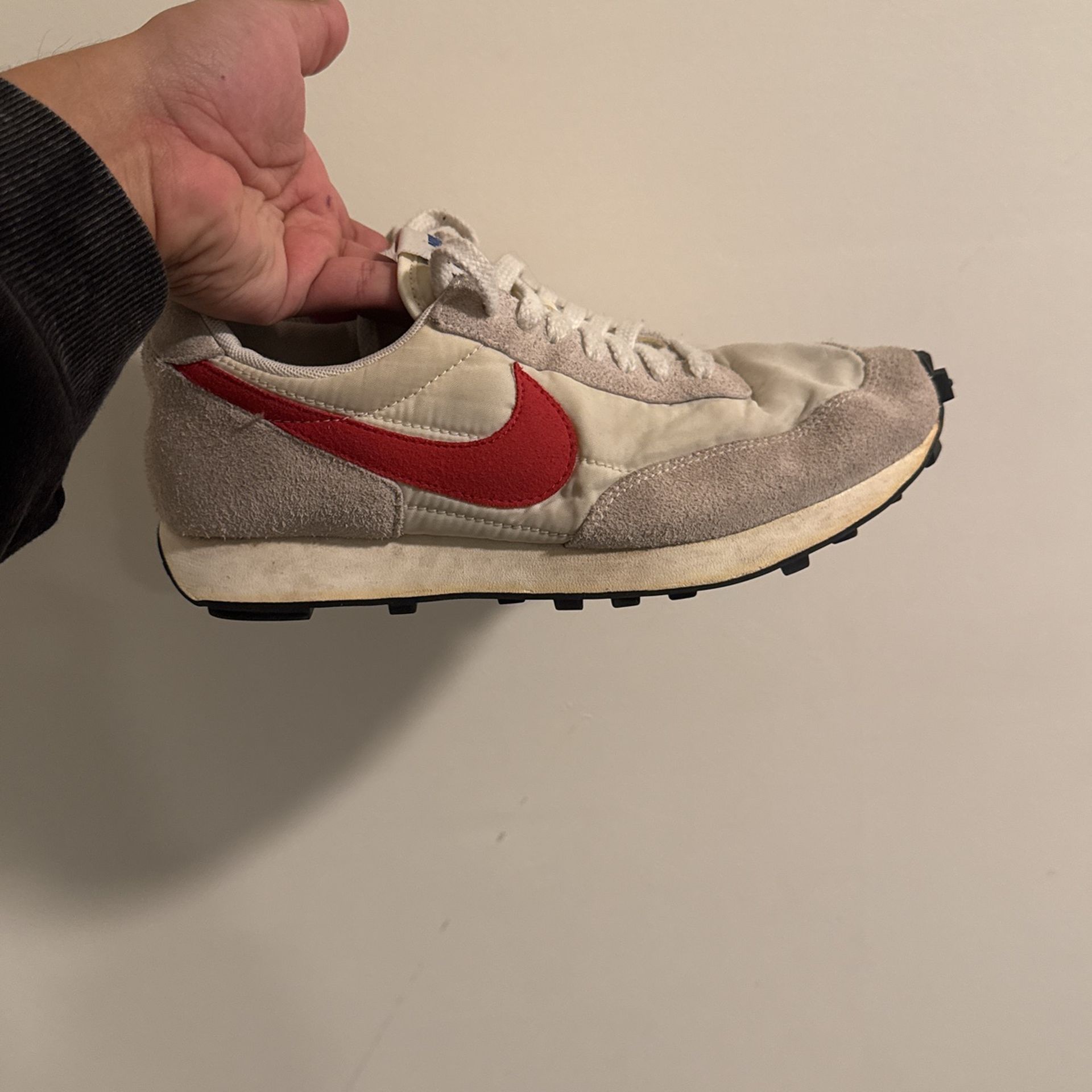 Nikes Men’s 9.5 Shoes