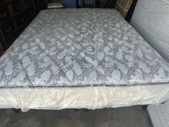 Queen Bed