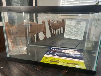 2 10 gallon Fish/reptile tanks with Lid