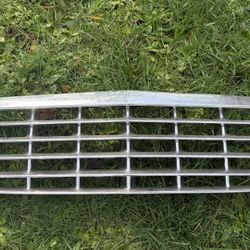 2003 Cadillac DTS Grill