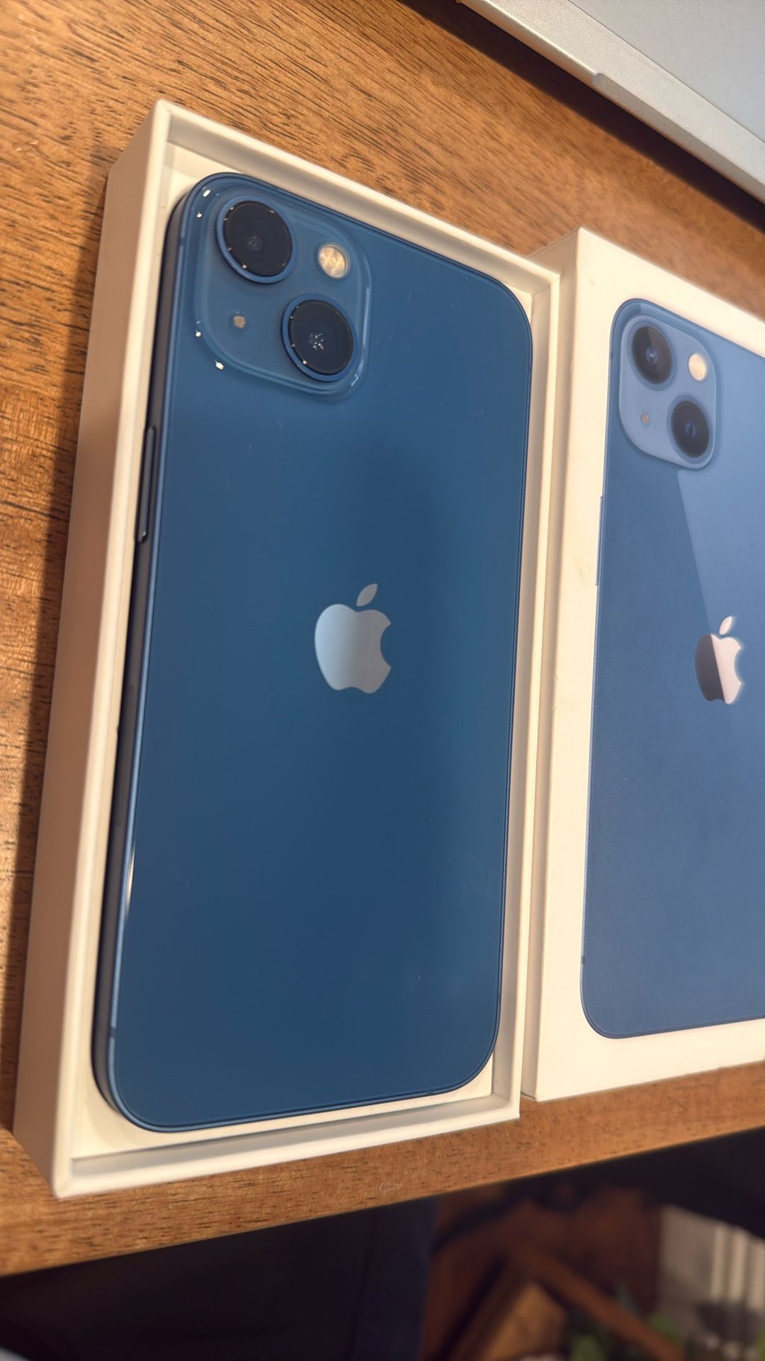 iPhone 13 128gb blue, Fully Unlocked with case and screen protector (plz read full Descriptions Before Messaging)