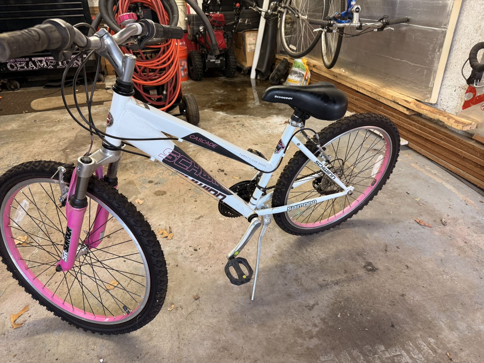 Women’s Schwinn 21 Speed 24 Inch Wheels 