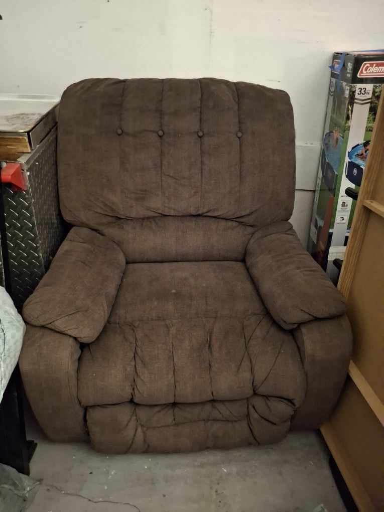 Brown recliner sofas