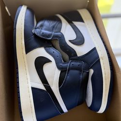 Men’s Nike Jordan 1 retro size 10 new in box
