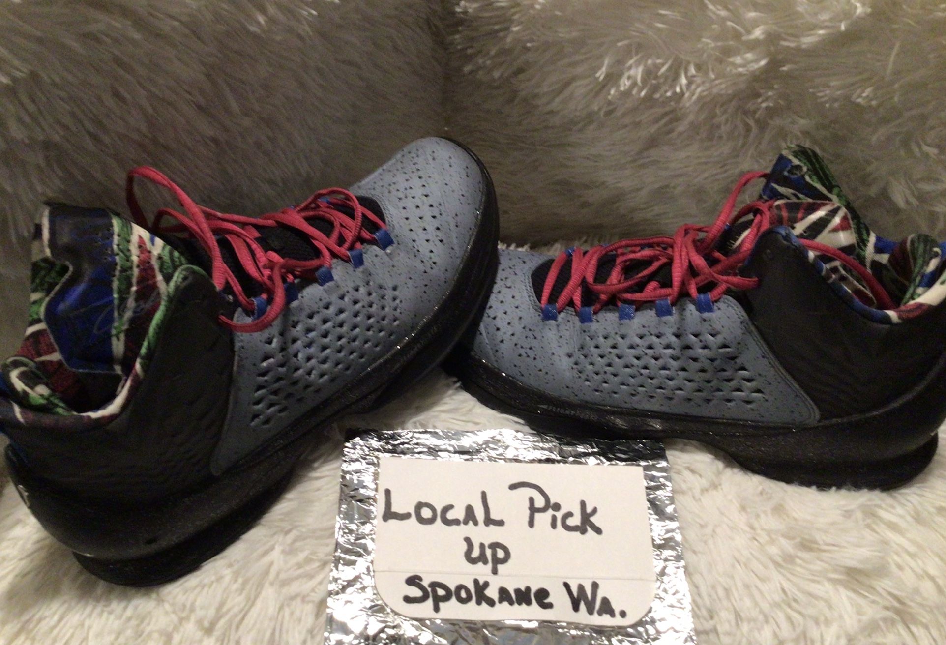 JORDAN Size 9 1/2-LIKE NEW