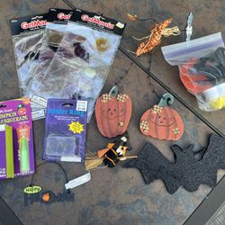 Miscellaneous Halloween decorations