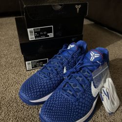 🔥Nike Kobe 6 Protro Dodgers🔥 size 7Y, 10.5