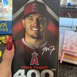 Mike Trout 400 HR bobble Head 