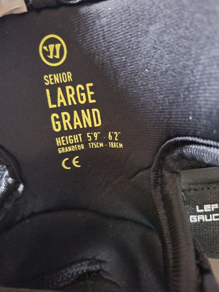 $25 OBO new Adult Large Hockey Elbow Pads