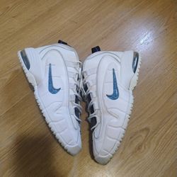Nikes 