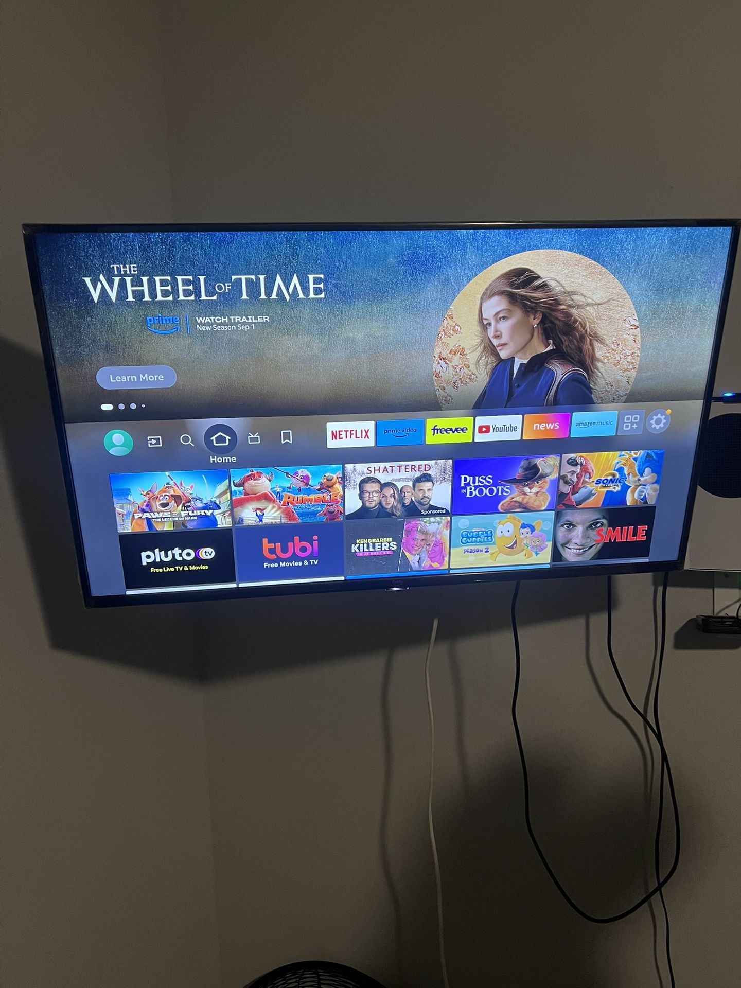 40 Inch Amazon Fire Tv And Wall Mount Will Trade For Xbox One S Or Better