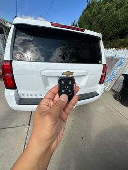 Car Keys N Remotes/ Llaves Con Control