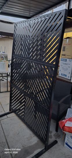 Metal wall