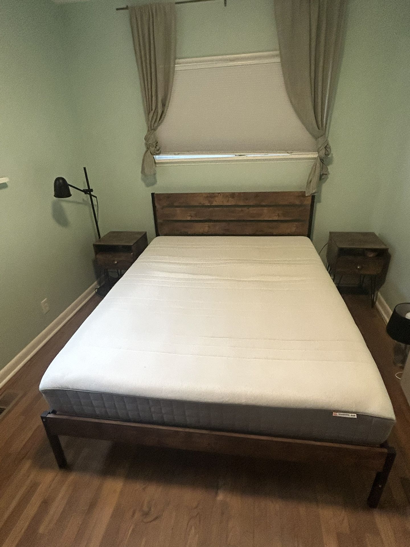 Bedroom Set (queen size bed, Mattress, night stand)