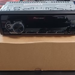 New Pioneer Bluetooth Radio 
MVH-S32OBT 