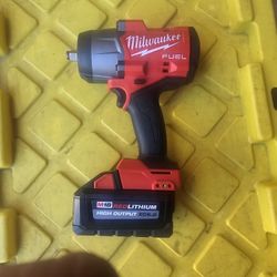 Milwaukee Impact Wrench 