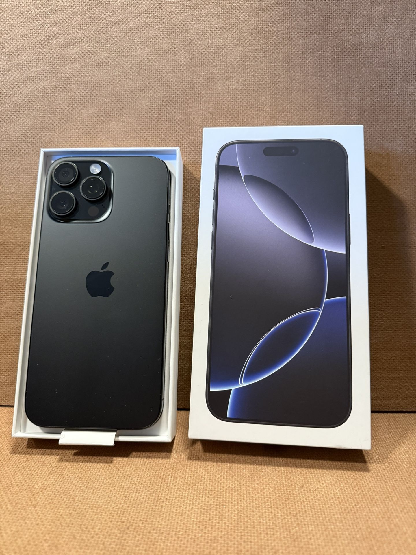 iPhone 16 pro max 1tb black 5g unlocked