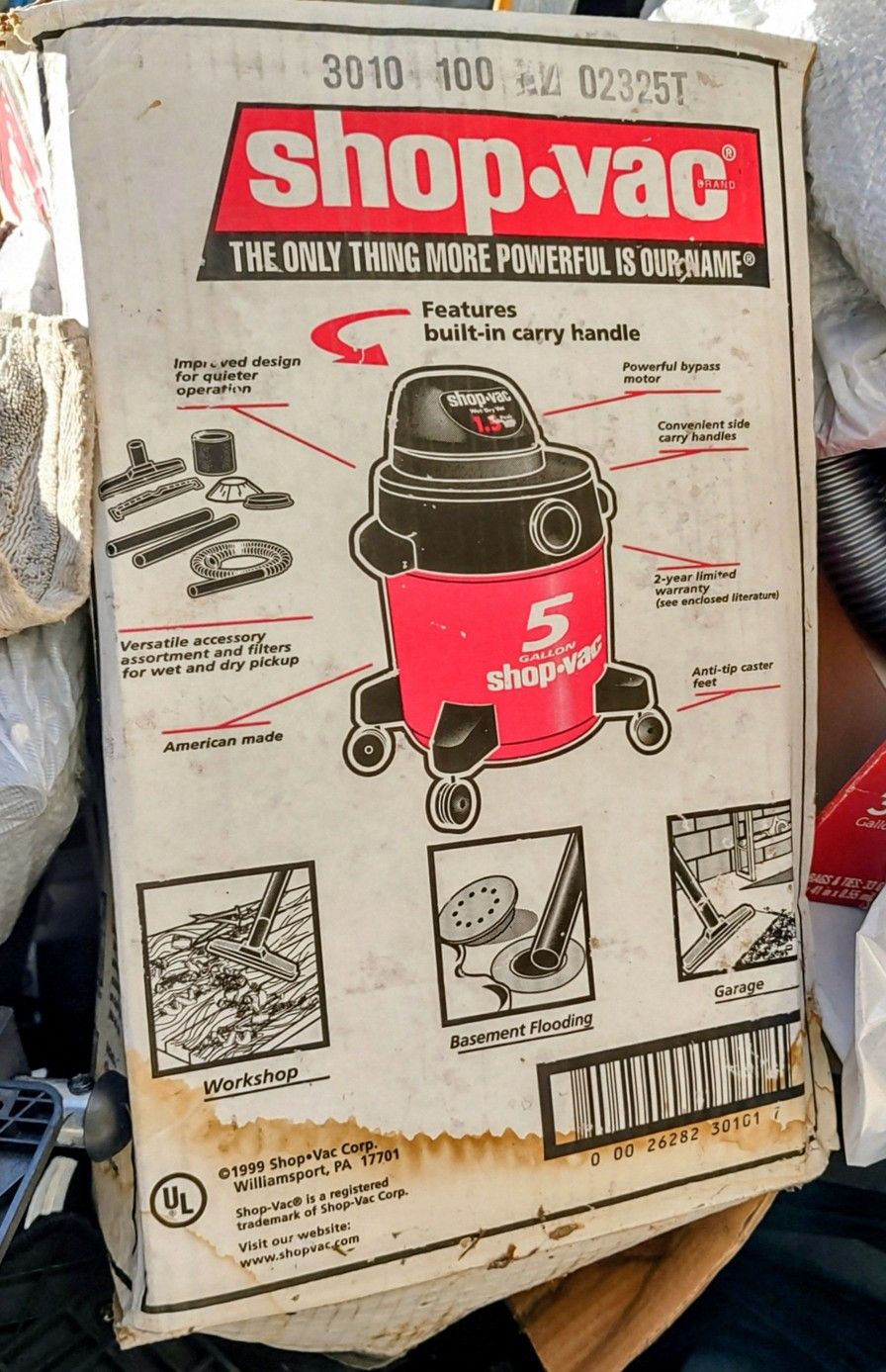 Shop-Vac 1.5 Gallon 2.0 Peak Wet Dry Vacuum Portable Compact Shop Vac (IT'S MISSING THE HOSE AND ALL ATTACHMENTS)