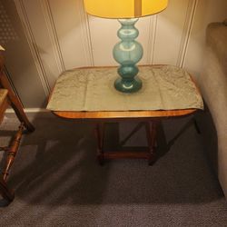 Side Table Ends Go Up And Down