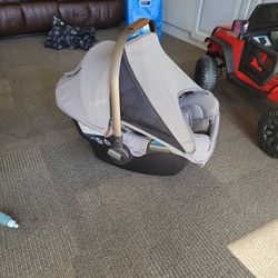 Nuna Car Seat 