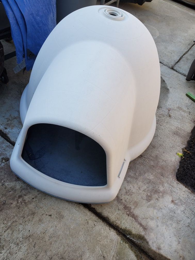 Igloo dog house for Sale in Folsom, CA OfferUp