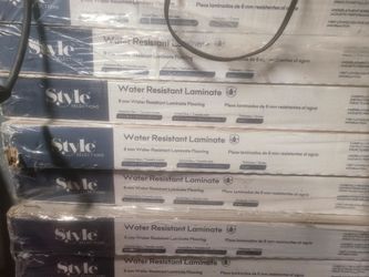 STYLE selections Trafford Oak Water Resistant Laminate 8 pieces in a pack 12 packs