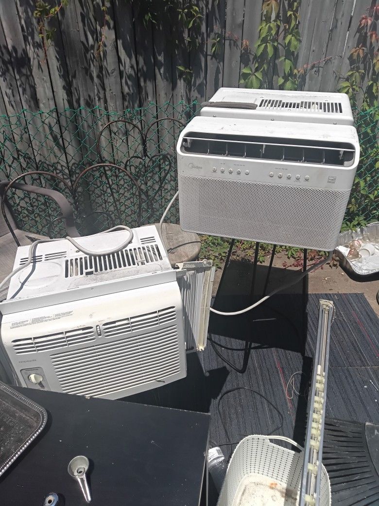 Window Ac Works Good