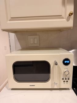 Comfee Retro Microwave (white/cream)