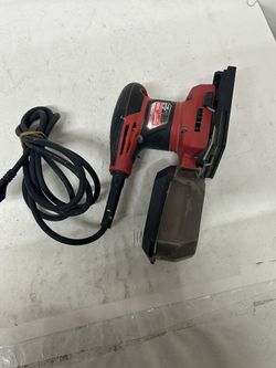 Milwaukee 6033-21 1/4 Sheet Palm Sander Good condition (48935)