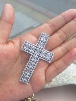 Diamond cross