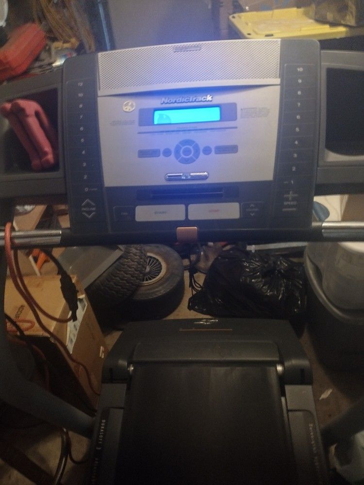 NordicTrack Treadmill C Series Durasoft Fold Up