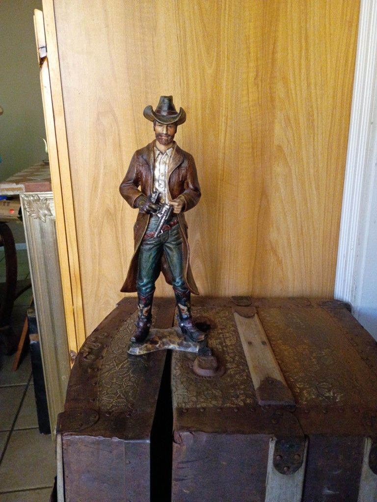 Vintage Western Figurine