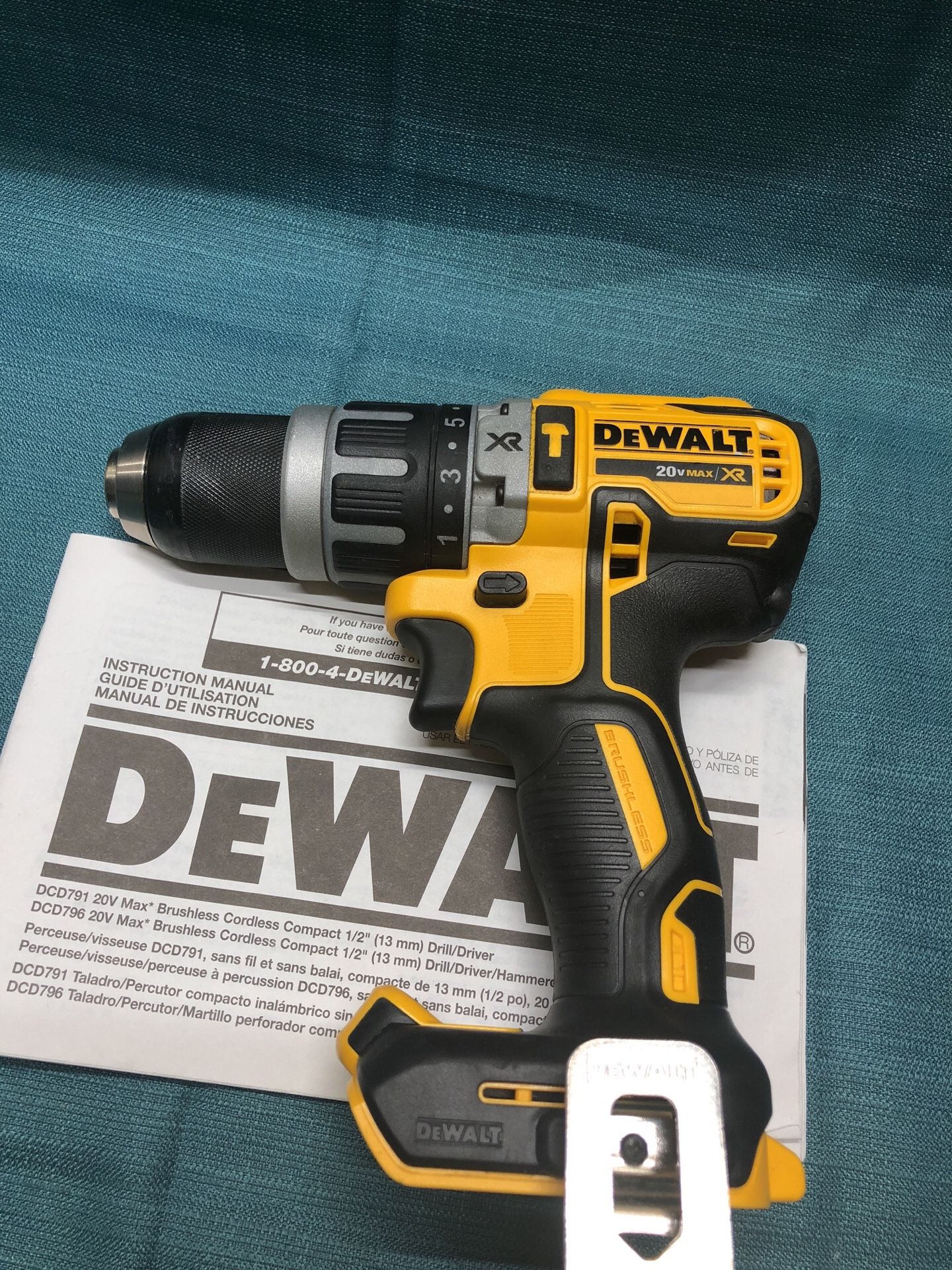 Dcd796 20v sale