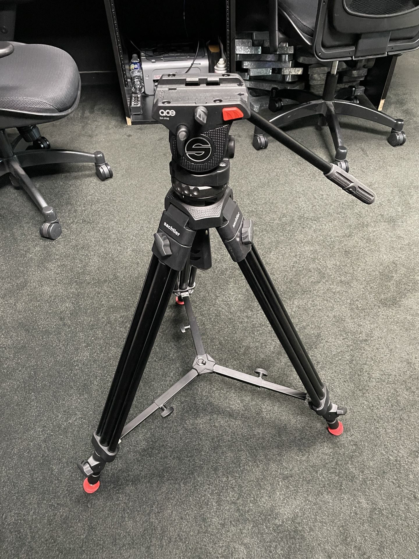 Sachtler System ACE Tripod (Base Plate Included)