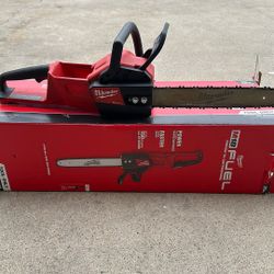 Milwaukee M18 FUEL 16 in. 18V Lithium-lon Brushless Battery Chainsaw (Tool-Only)