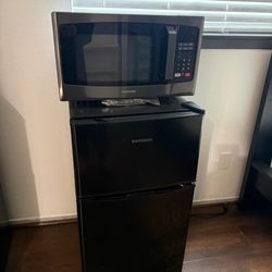 Refrigerador y microwave
