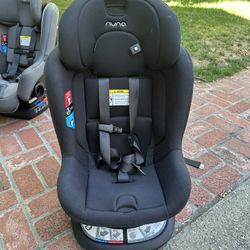 Nuna REVV Car Seat 