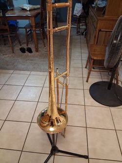 Trombone $400 obo (idk much about it)