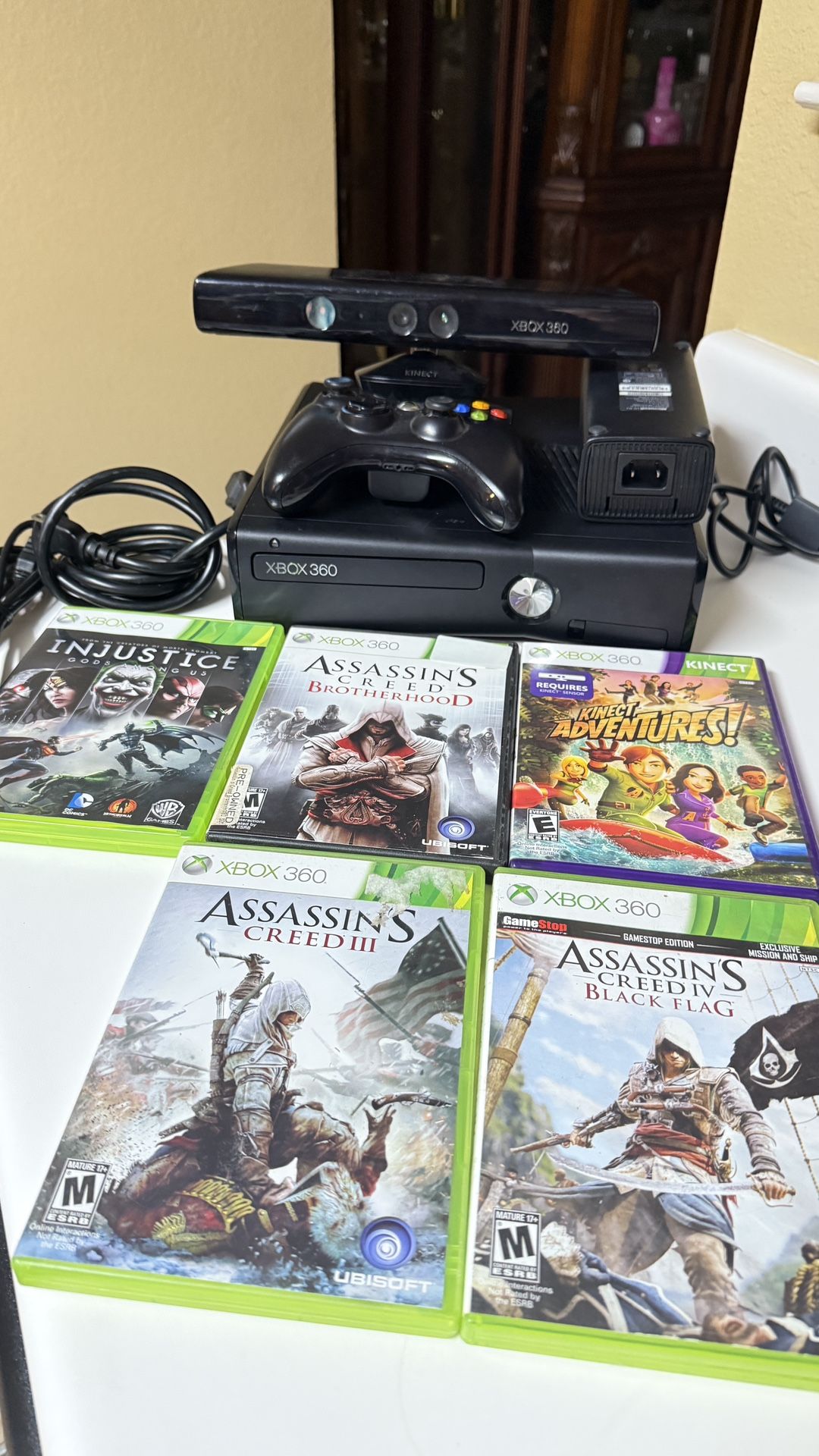 Xbox 360 game console system with Kinect, 1 controller, and 5 games 