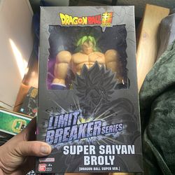 Ss broly figure