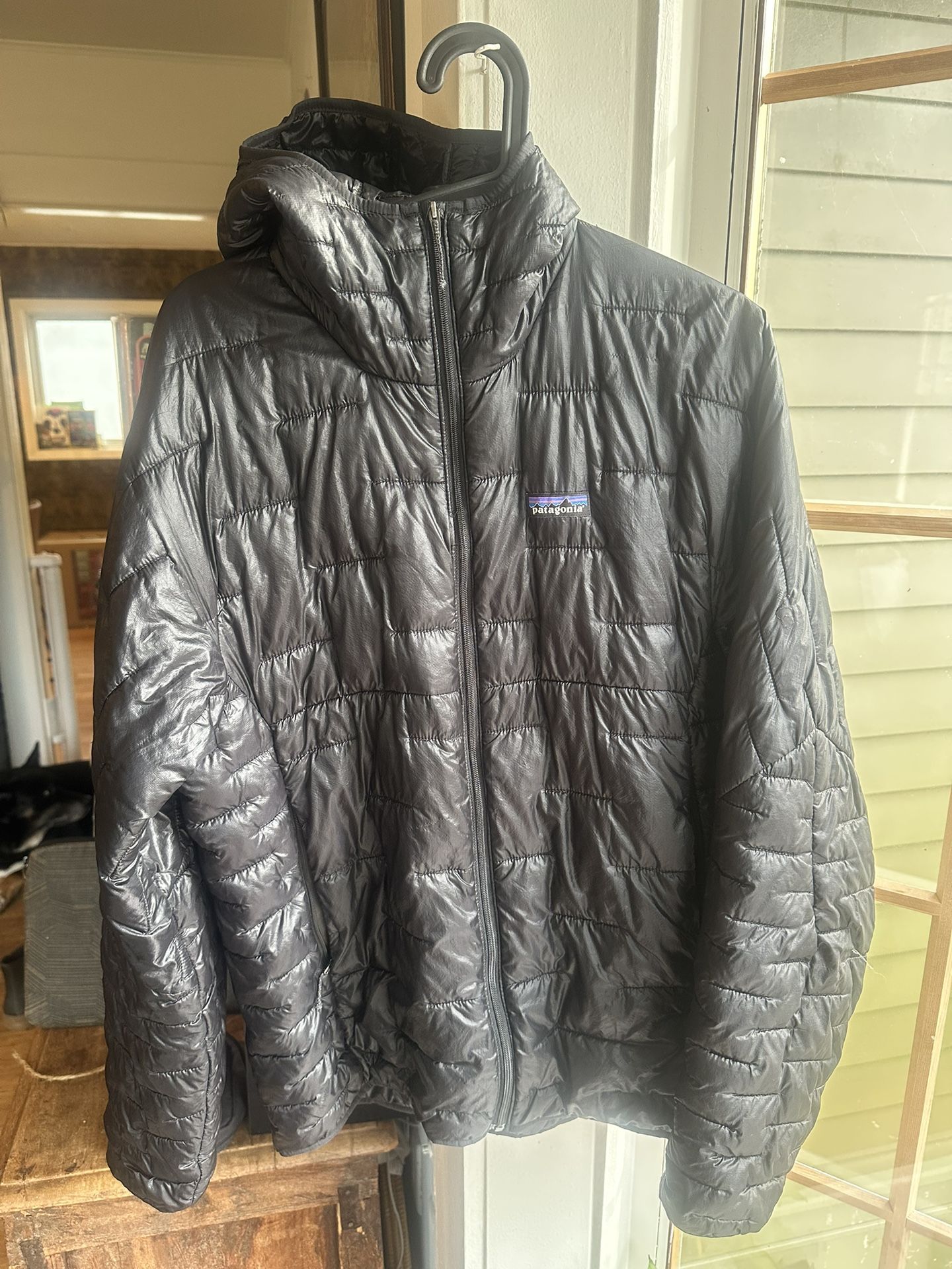 Patagonia Micro Puff Hoody Men’s Size Medium