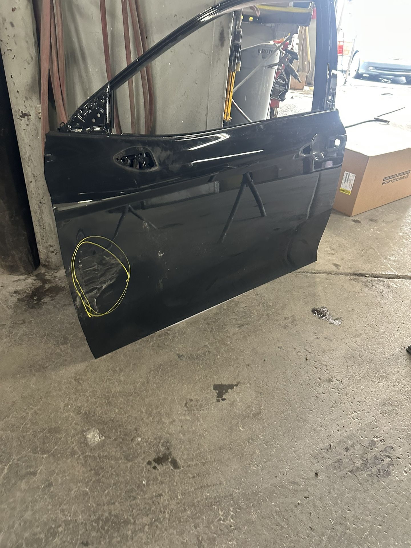 2025 Camry Le Hybrid Driver Door